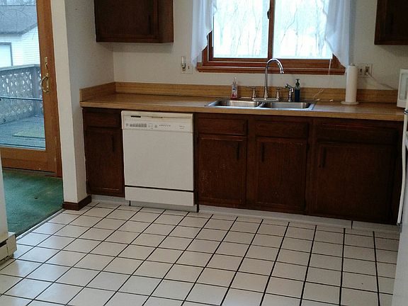 5th image of 1338 Erieview Dr