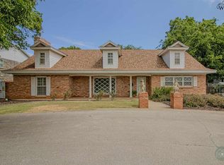 2222 Paradise St, Vernon, TX 76384