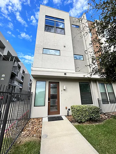 2401 Crawford St #C1A Photo 1