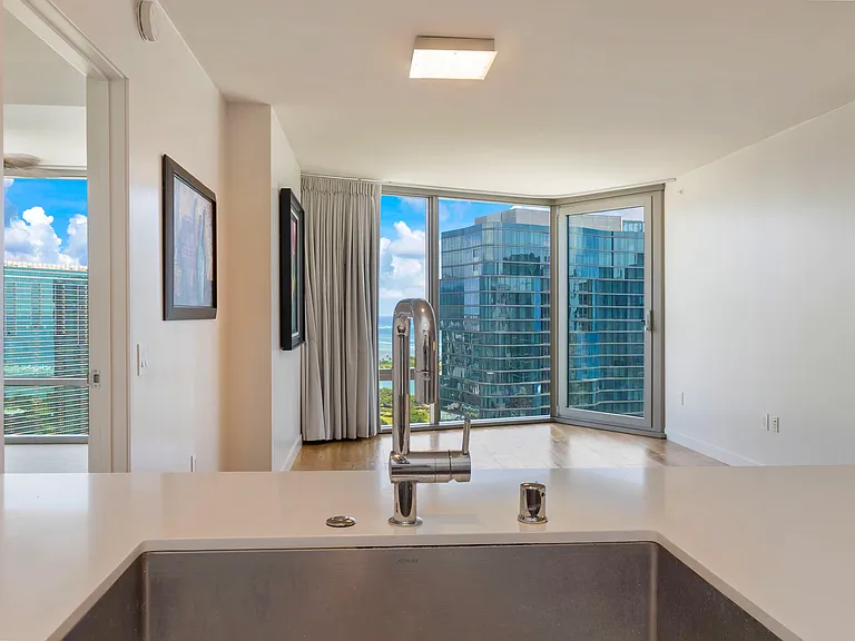 1001 Queen St #3404 — Photo 14