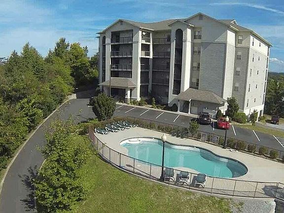 2nd image of 215 Mayes Rd #153