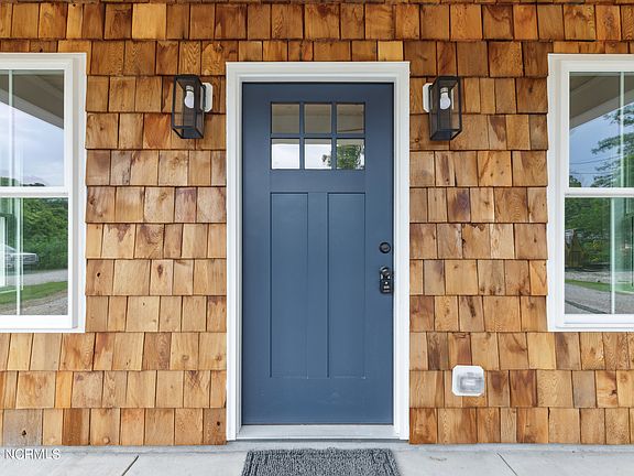 5th image of 5067 Peachtree Avenue