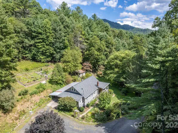 296 Sparks Rd, Bakersville, NC 28705