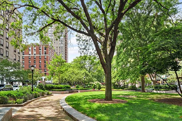 Rented by Compass | media 24