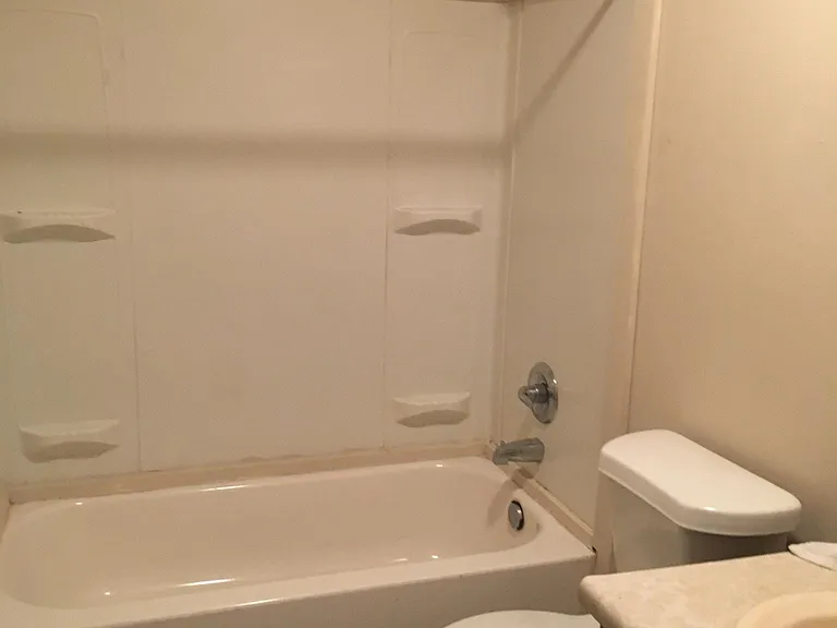 913 Davis St #B — Photo 6