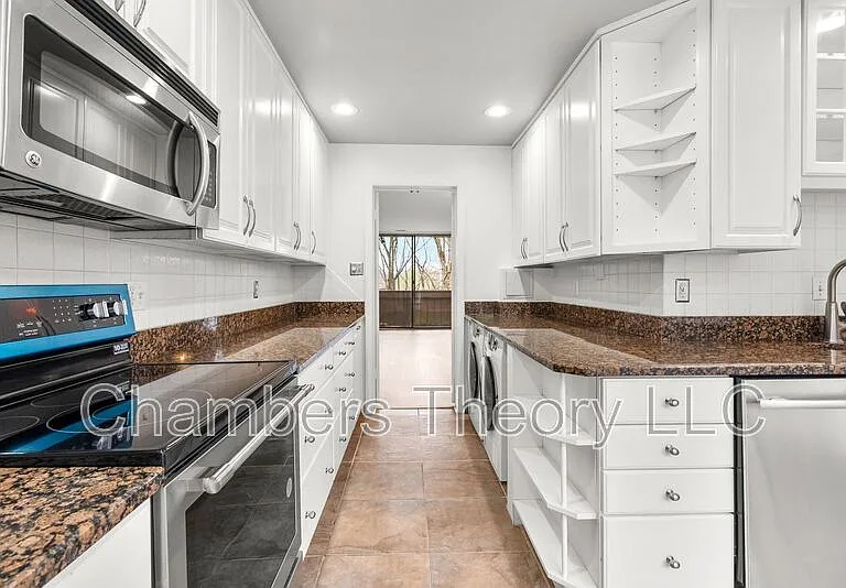 2232 S Randolph St #2 — Photo 12