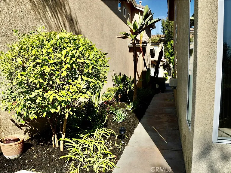 27901 Via Del Agua — Photo 4