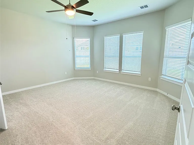 745 Beaverton Dr — Photo 11