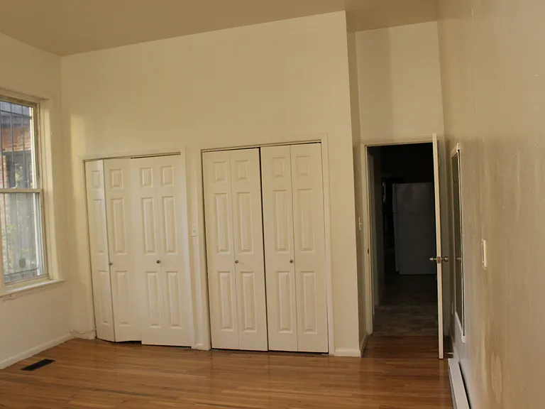 1824 Bolton Street — Photo 19