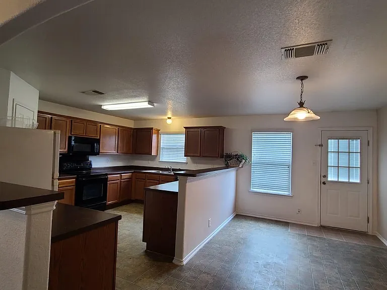 8803 Mainland Rdg — Photo 10