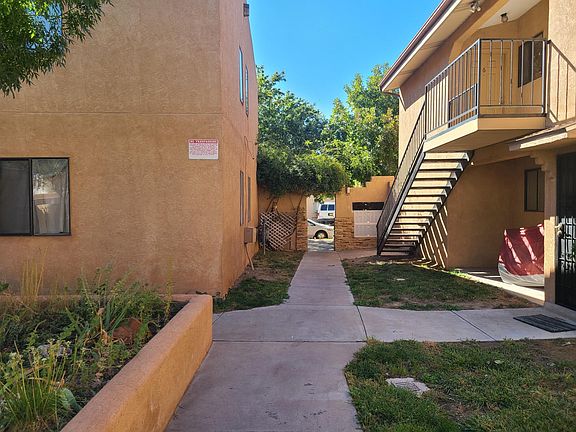 4th image of 2127 Gold Ave SE #14