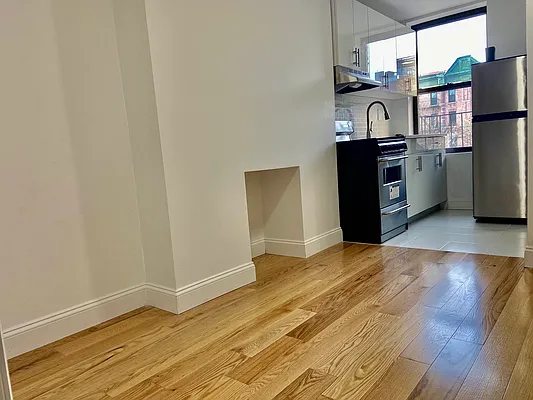 Rented by J Misrahi Realty Corp | media 6