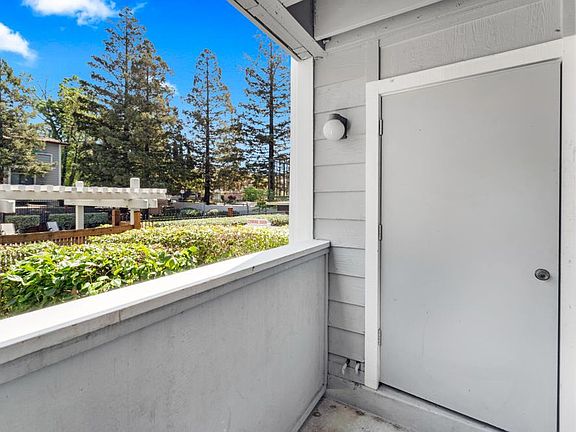 5th image of 29628 Desert Oak Ct APT 32