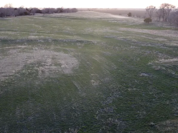 2 Petersen Ests, Kearney, NE 68847