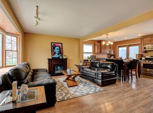 16 Thomas Rd, Somerset, NJ 08873