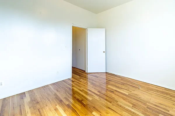 Rented by City Connections Realty | media 18