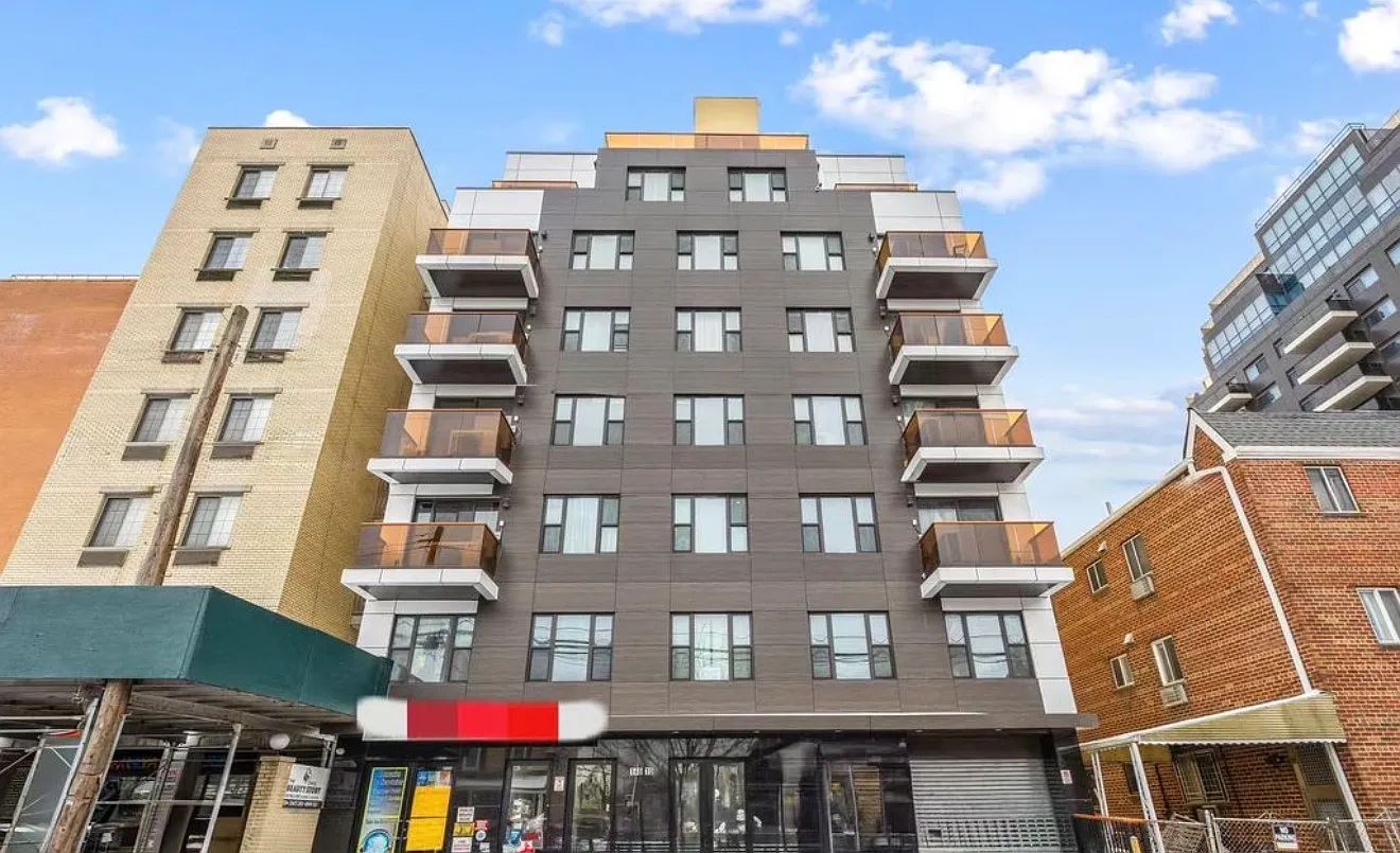 2 bed, 709 sqft, $3,100 — Photo 1
