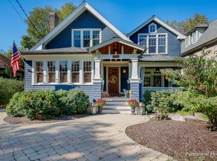 702 Hill Ave, Glen Ellyn, IL