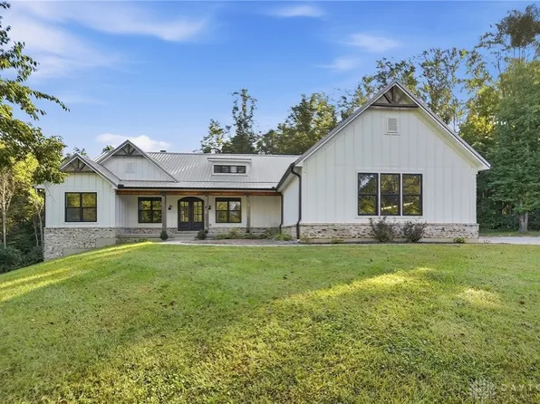 210 Blue Jay Way, Wilmington, OH 45177