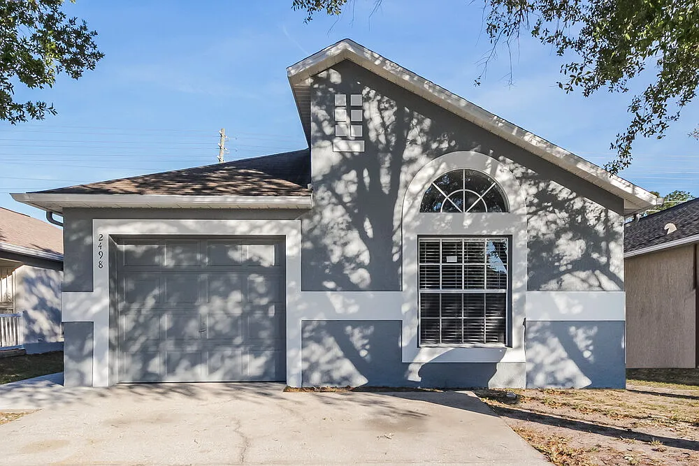 3 bed, 2.0 bath, 1345 sqft, $3,070 — Photo 1
