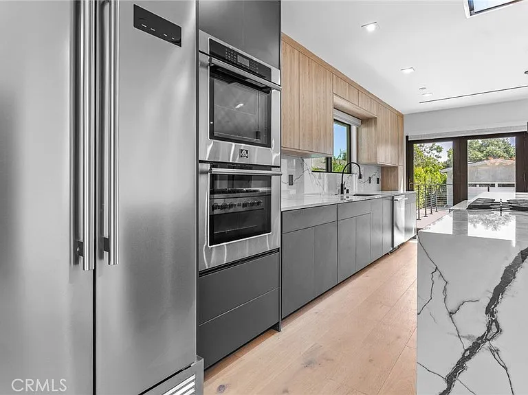 514 W Washington Blvd — Photo 12