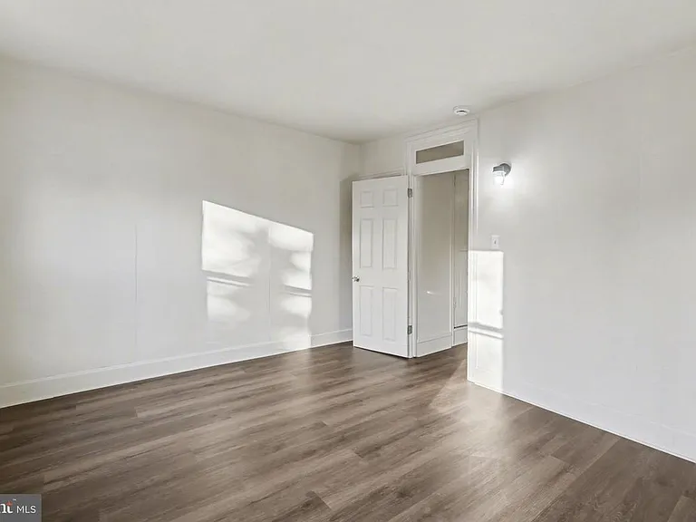 335 Poplar St — Photo 16