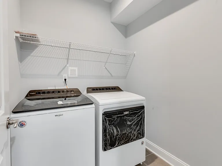 392 Armitage Walk #A — Photo 17