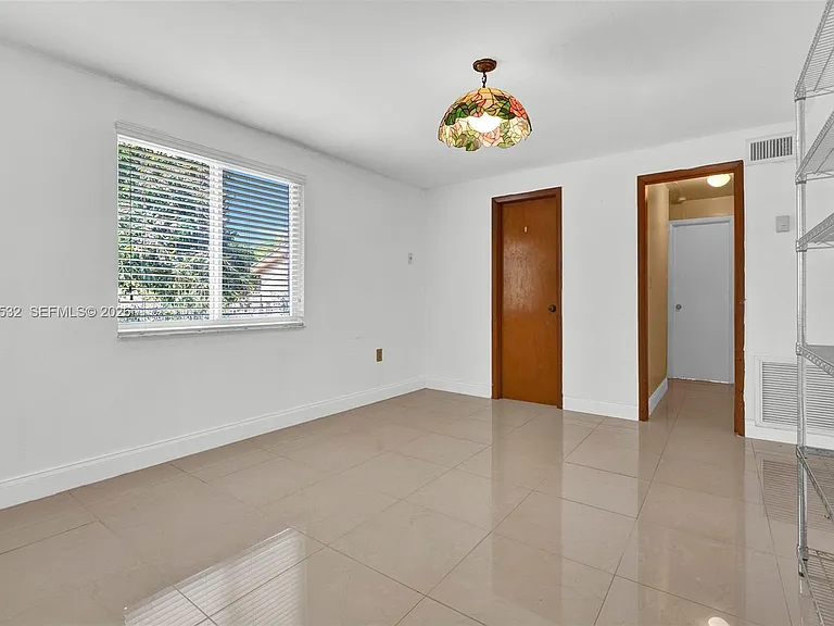 437 Swan Ave — Photo 17