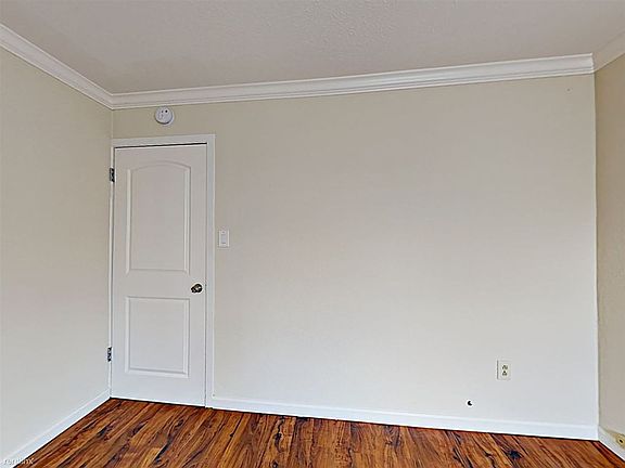 4th image of 25059-25061 Monte Vista Dr #D