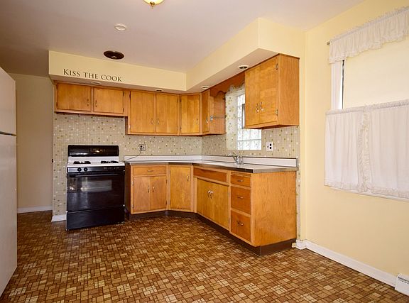 5th image of 5616 N Christiana Ave #1