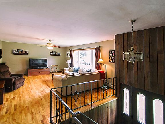 3rd image of 54 Jones Dr