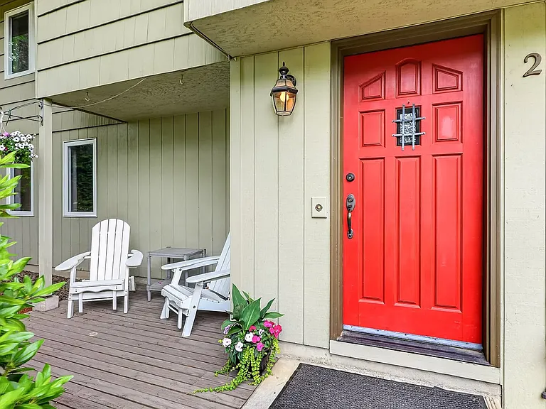 248 NW Ash St — Photo 1
