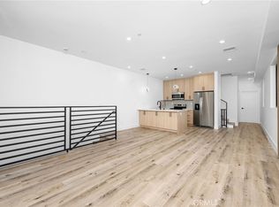 14523 Weddington St, Van Nuys, CA 91411
