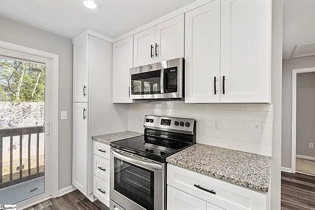 125 Dobbs St — Photo 9