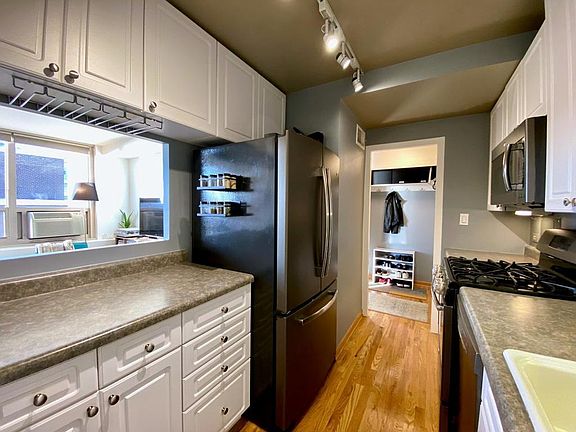 3rd image of 3950 N Lake Shore Dr APT 2229