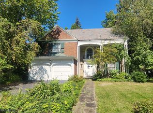 16263 Oakhill Rd, Cleveland Heights, OH 44112