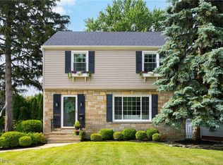 18975 Inglewood Ave, Rocky River, OH 44116