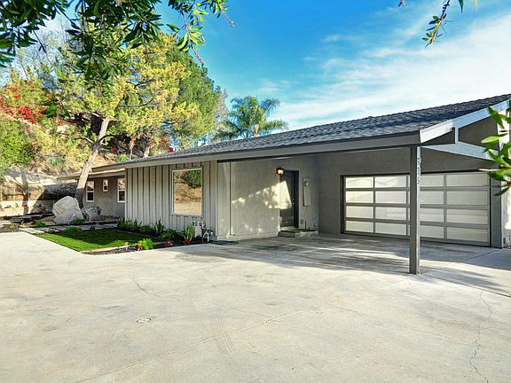 2nd image of 935 Big Briar Way