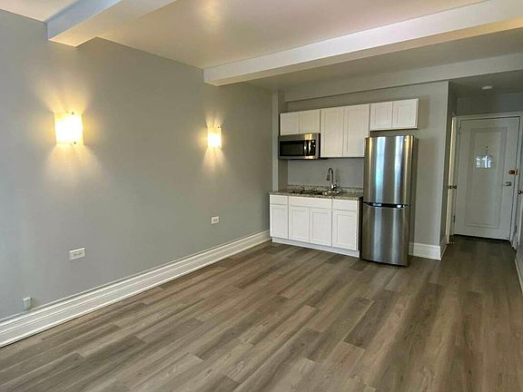 3rd image of 240 W 73rd St APT 305