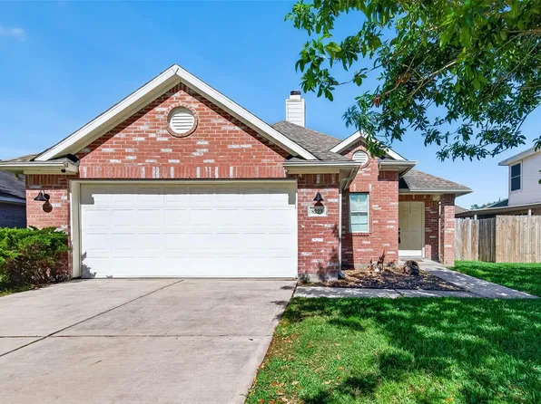 8223 Montego Bay Dr, Baytown, TX 77523