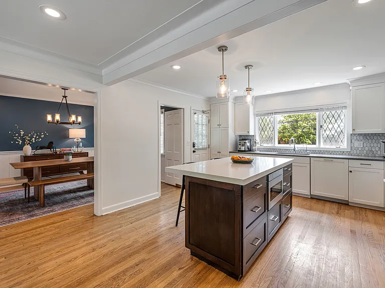 496 Lincoln Ave — Photo 16