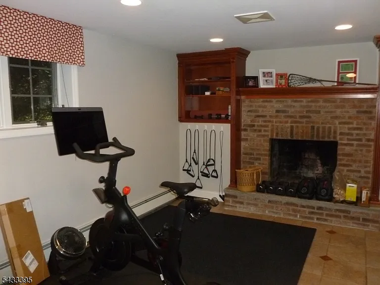 48 Woodmont Rd — Photo 15
