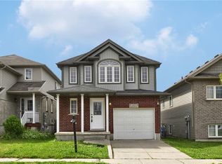 60 Iron Gate St, Kitchener, ON N2N3R7