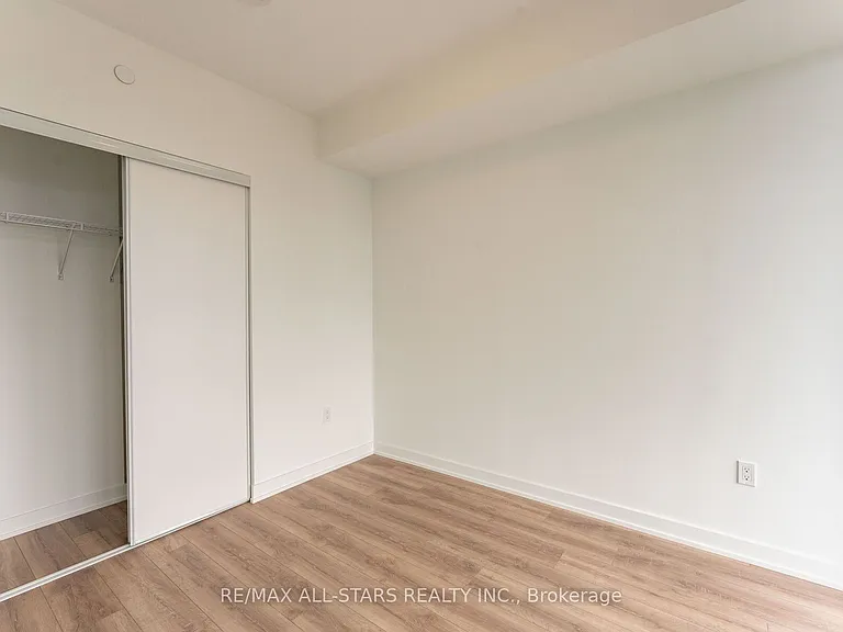 634 Church St #4006 — Photo 11