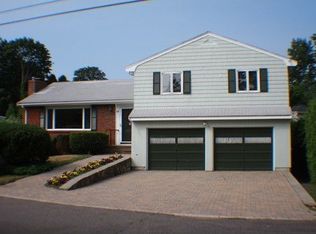 13 Cleveland Rd, Marblehead, MA 01945