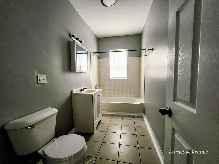1615-17 W 78th St #1 — Photo 6