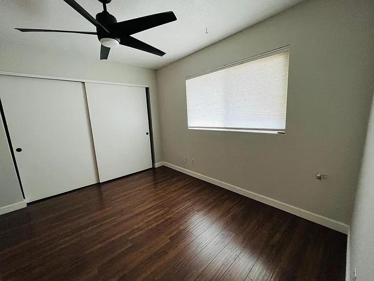 2425 La Brea Ct #2425 — Photo 18