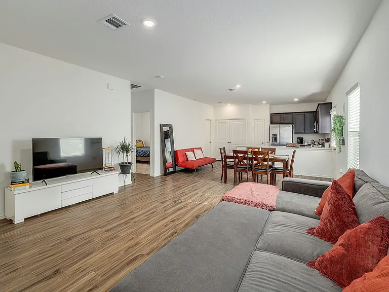 2504 Forgetmenot Ln — Photo 4