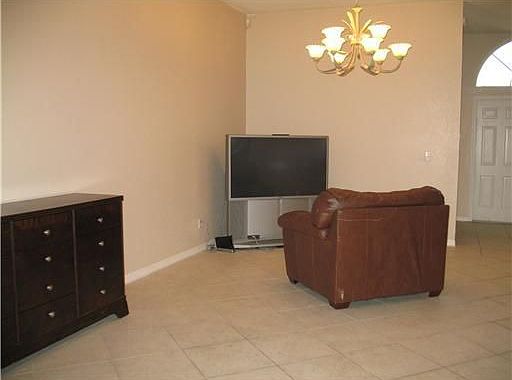 4th image of 6042 NW 73rd Ct