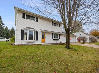316 N Locust St, Green Bay, WI 54303
